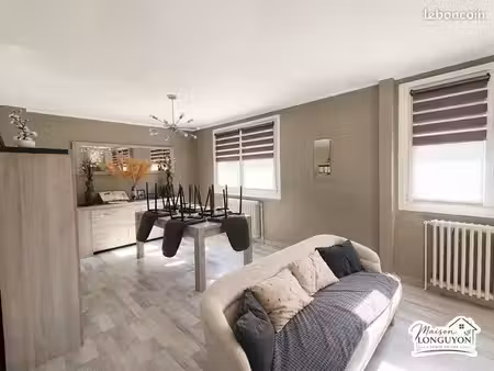 maison avec jardin  garage et 3 chambres