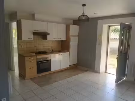 location appartement 3 pièces 48 m² à labruguière (81290)  550 €