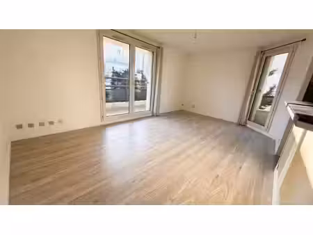 appartement 3 pièces 60 m² à vendre / acheter évry-courcouronnes 91000 ? | era immobilier