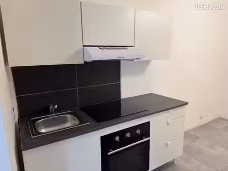 f2 avec entrée individuelle cartier calme
