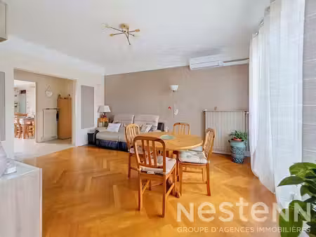 appartement 4 pièces de 81m² habitables avec balcon et loggia - centre saint bonnet de mur