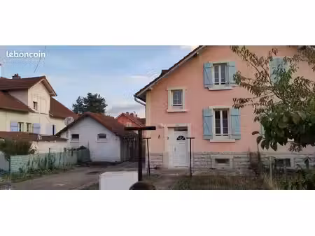 maison 66 m² – 2 chambres – jardins  terrasse et parking privatif
