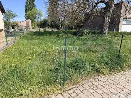 terrain 743 m² roupeldange