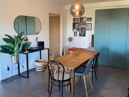 appartement à louer avec vue imprenable sur les campagnes.