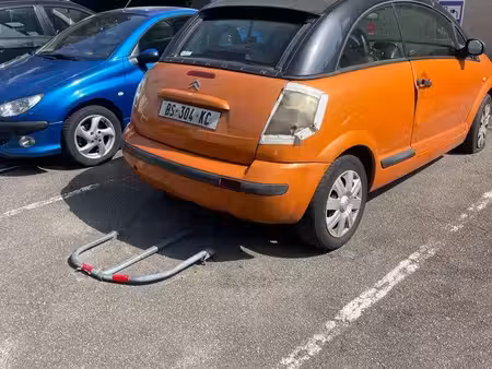 parking avec barrière rue du bicentenaire