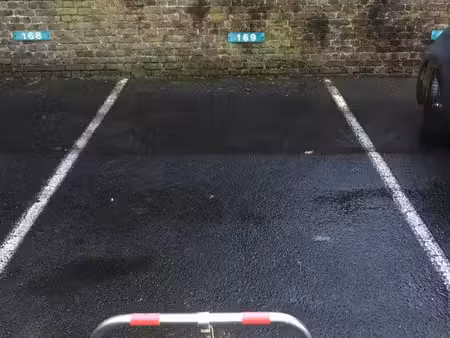 place de parking libre rue roger vergin