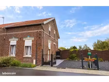 maison 4 pièces 82 m²