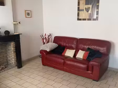 maison avec cour située en centre-ville