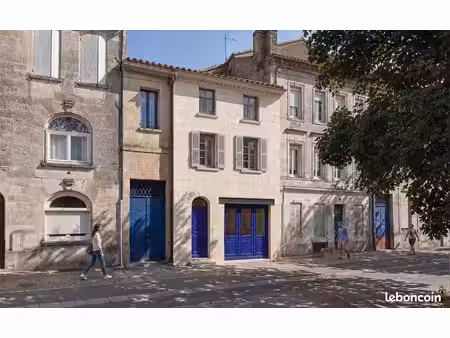 quai de l’isle  cœur de bastide à libourne maison de caractère avec vue sur l’isle à réhab