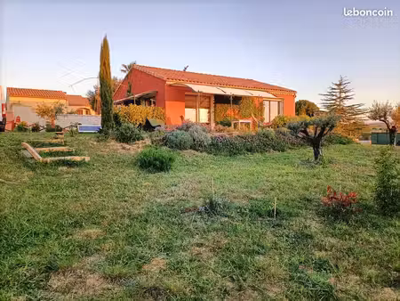 villa 4 faces vue degagee