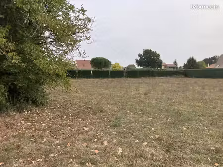 terrain 2 534 m² meyrals