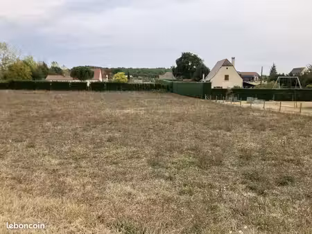 terrain 2 625 m² meyrals