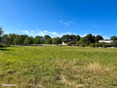 magnifique terrain de 2000 m2 - potentiel d'acquisition de 2 lots pour un total de 4000 m2