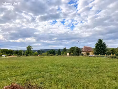 terrain 1 673 m² tremolat