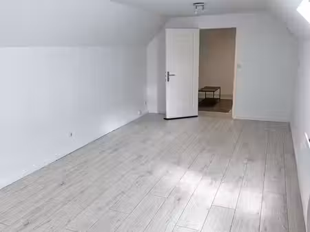 bureau 35 m² - à côté d'intermarché - 350 /mois