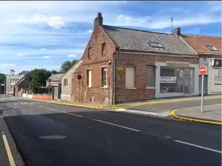 immeuble commerce et habitation