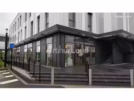 local commercial 149 m²