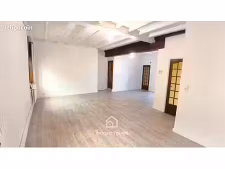 local d'activité 122 m²