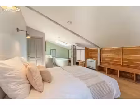 grand t2 meublé 90m2 dispo pr qques mois