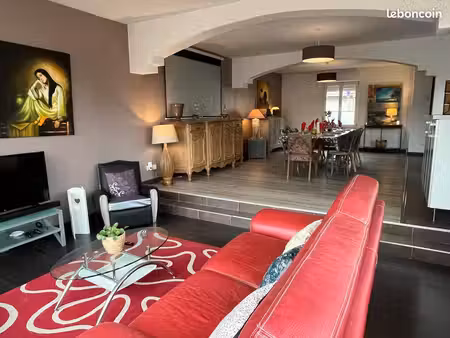 maison 7 pièces 195m2