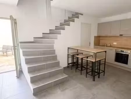 a louer en meublé maison de ville contemporaine