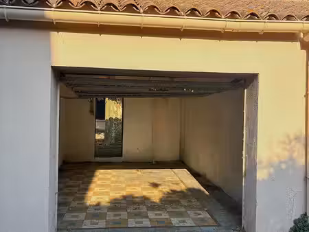 à louer – garage fermé de 19 m² à sommières