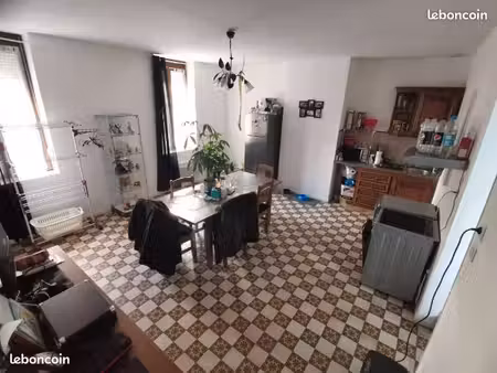 logement dans ensemble locatif de 4 logements