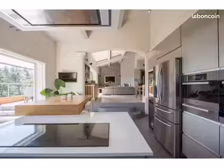haut de villa haut de gamme 171m2 grande terrasse avec vue garage