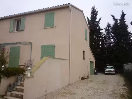 maison 94 m2  3 chambres garage 45m2  terrain 600
