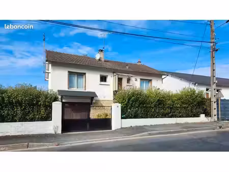 maison individuelle 101 m² avec terrain clos à saint-amand-montrond