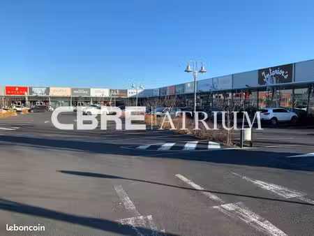 local commercial 223 m² aubiere