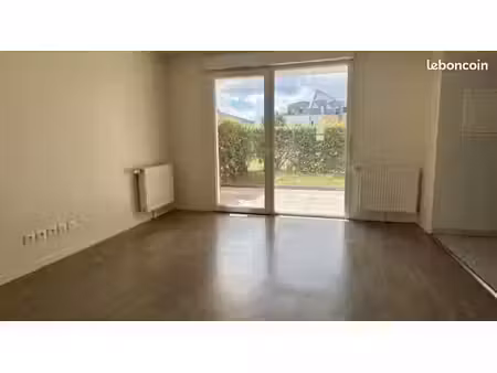 t2 de 44m2 – avec terrasse et jardin dans résidence récente et sécurisée