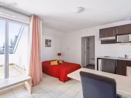 location studio avec terrasse