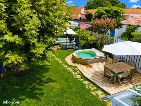 maison familiale avec jardin et piscine à 300m de biarritz
