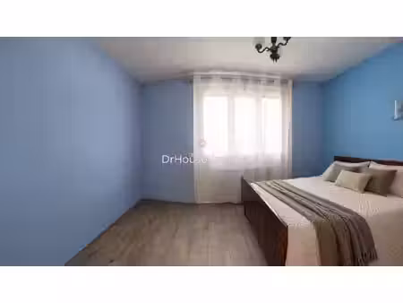 le chambon feugerolles secteur pauzière 42 500- appartement f4 85m² avec ascenseur privati