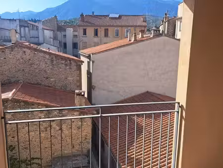 t2 lumineux avec terrasse  vue canigou et parking couvert – prades centre – vente de parti