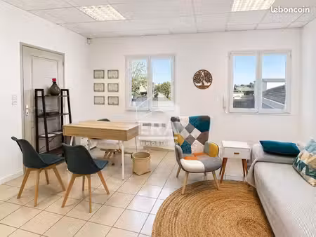 bureau 56 m²