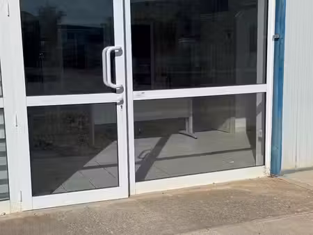 loue local d'activité / entrepôt avec bureaux