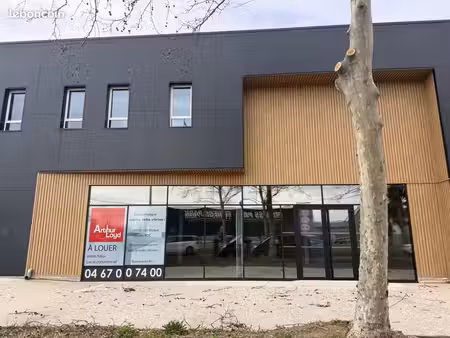 local commercial 280 m²