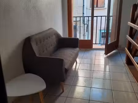 petite maison de village à louer pezilla