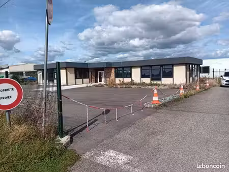 showroom depot