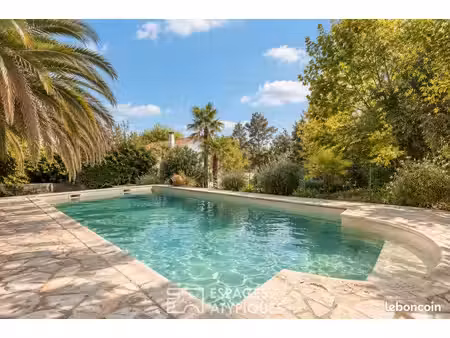 propriété 5 pièces 200 m²