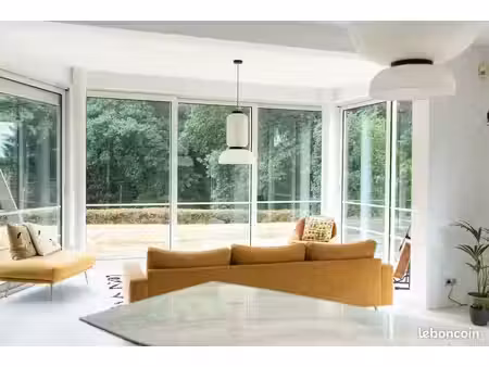 location maison de standing en lisière de forêt