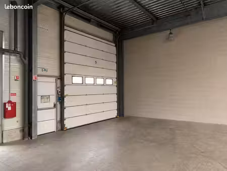 location hangar