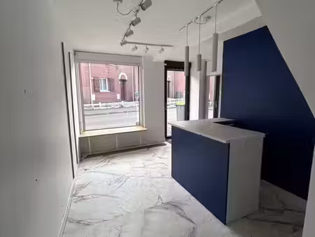 local commercial ou médical 34 m² – 3 pièces – 700 ttc/mois – libre novembre 2026
