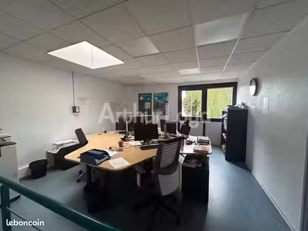 local bureaux 360 m²