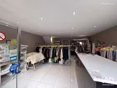 boutique 81 m² mouvaux