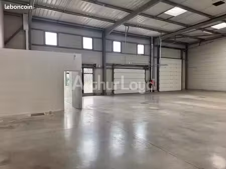 local industriel 390 m²