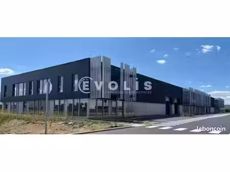 local d'activité 268 m²