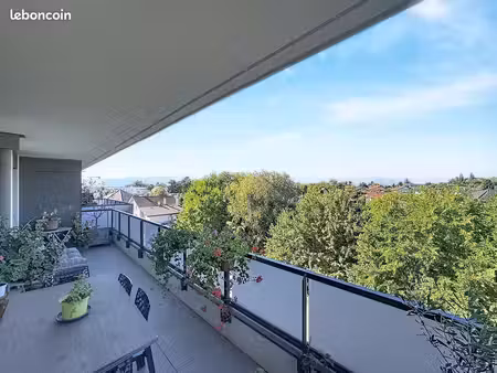 rare – t3 neuf au calme avec balcon & vue panoramique verdoyante